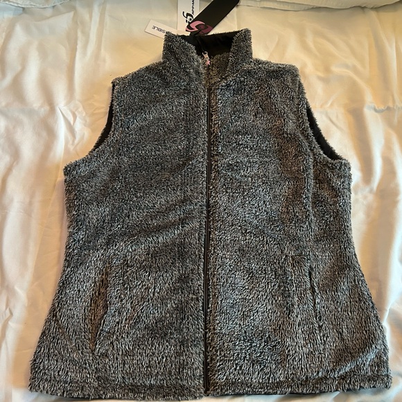 Reversible Vest - Picture 3 of 4